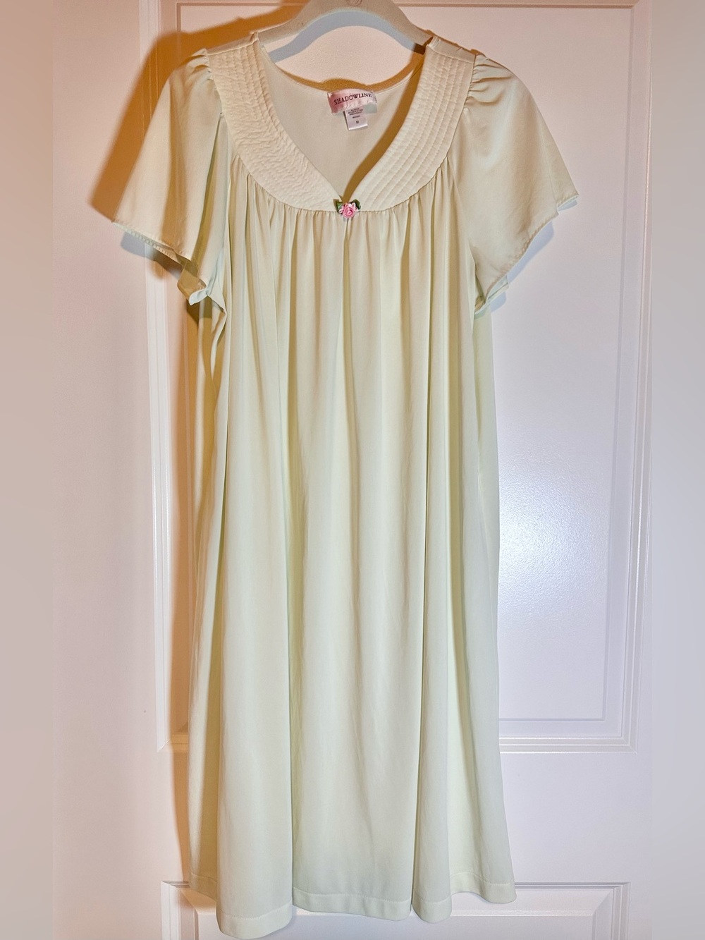 Vintage shadowline Nightgown with Pink Rose Accent Sz M